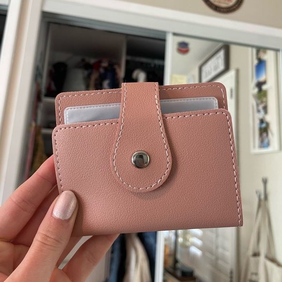 Wallet pink/dusty rose color, small compact size for holding cards - Picture 2 of 6